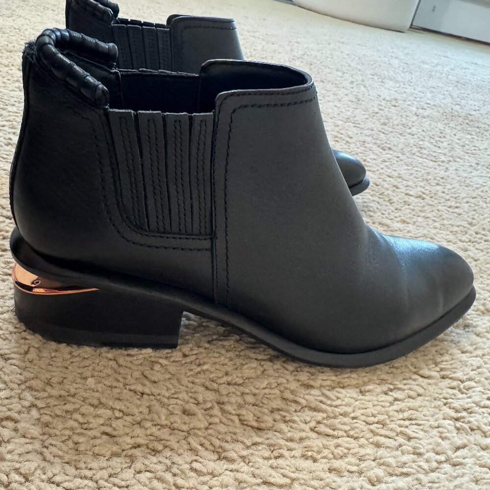 Alexander wang Kori ankle chelsea booties black / rose gold